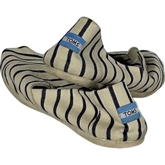 TOMS Classic Canvas Slip-Ons (12, EUC) - Picture 2 of 3